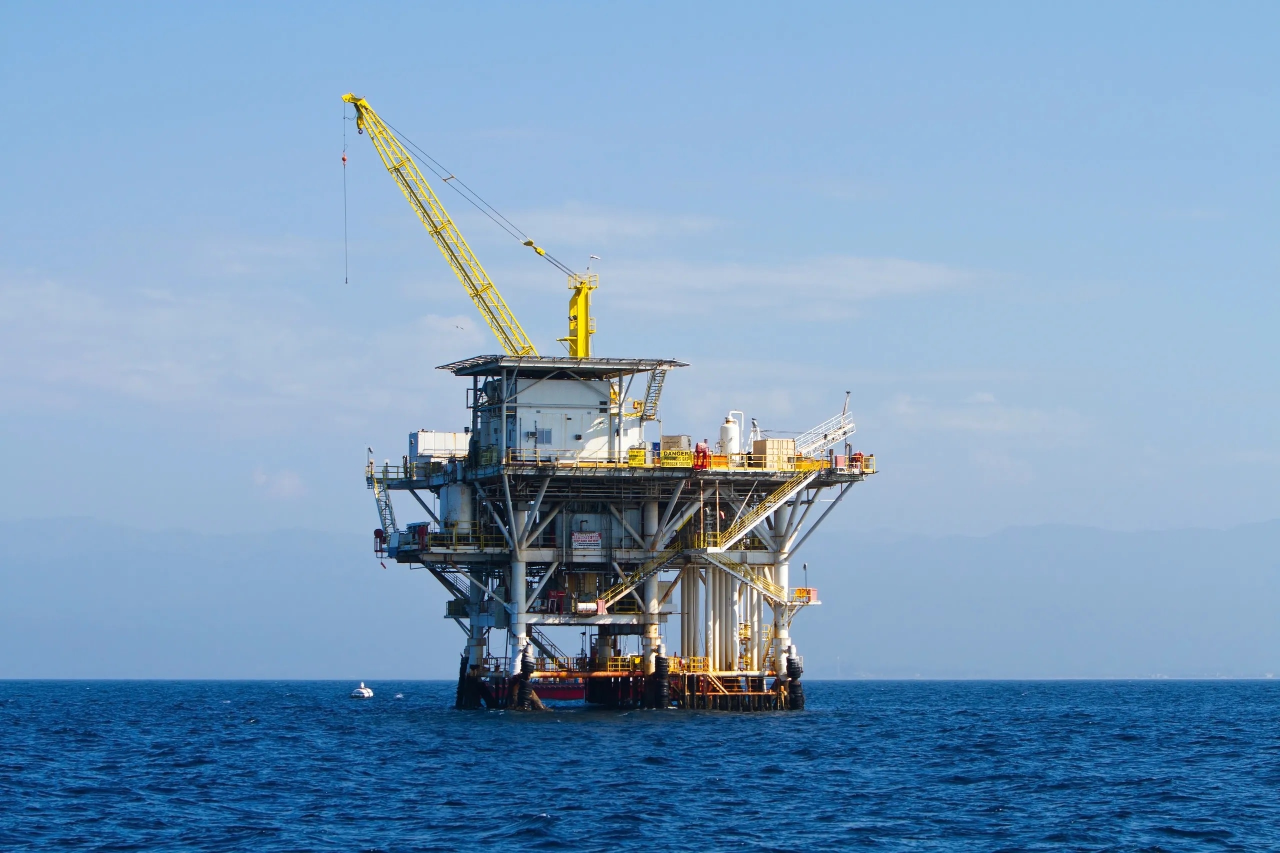 Offshore oil drilling rig platform