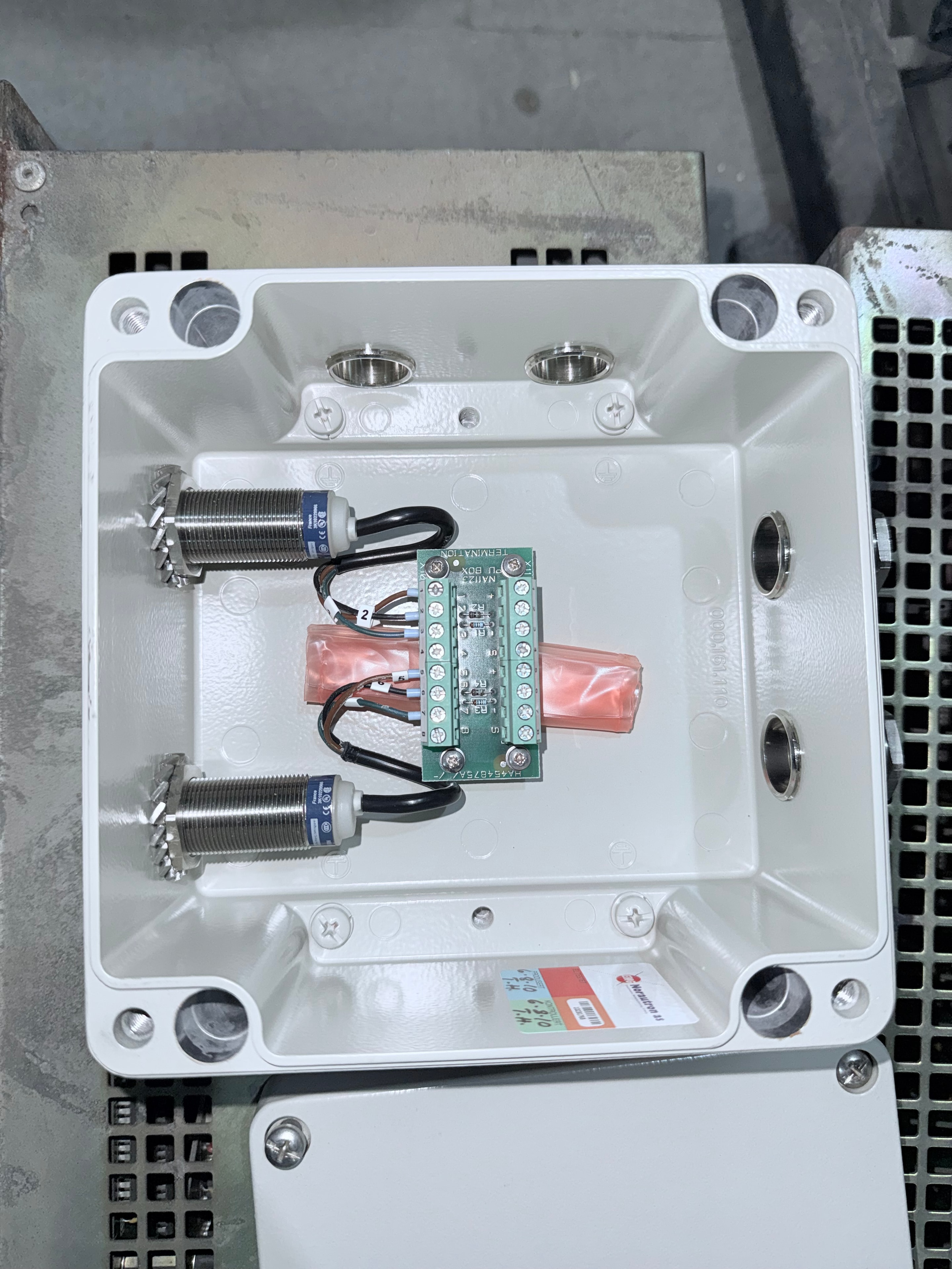 Marine engine assembly